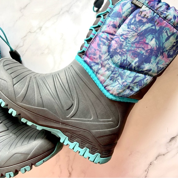 Merrell Girl Snow Quest Waterproof Purple Tie dye Winter Boots Size 4 Thermolite - Picture 7 of 17